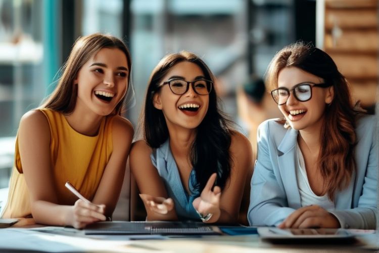 兴趣培训机构引流手段对比：线上轰炸与线下地推的效能账本