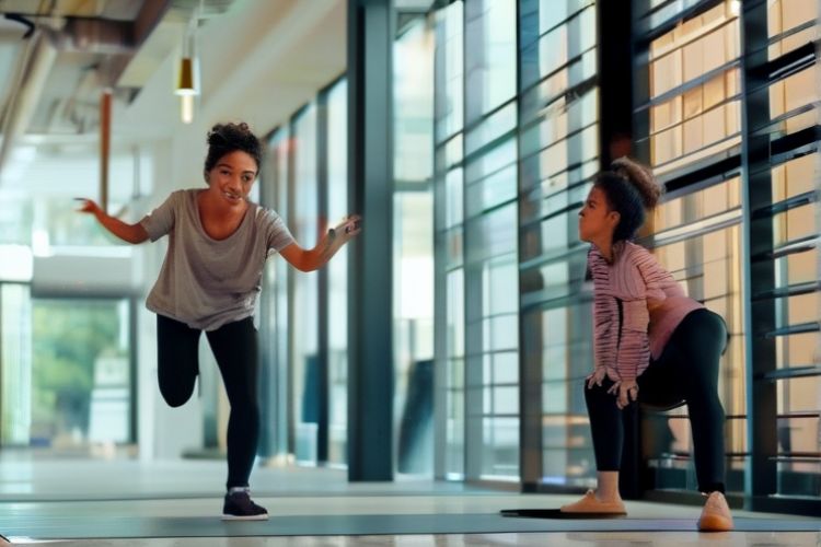 一家美术机构如何用“体验课”撬动本地市场